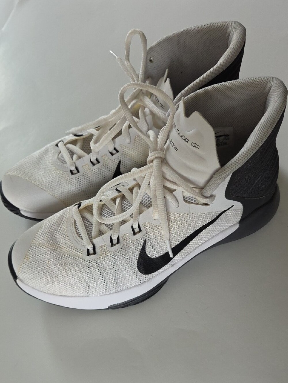 Nike Prime White Black Hype DF 2016 Basketball Shoes Athletic High Tops 8.5